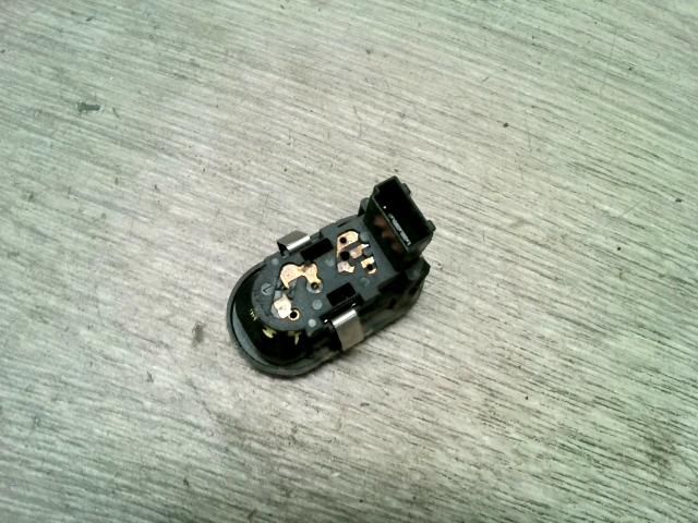 bontott OPEL ZAFIRA B Ablakemelő Kapcsoló (Pozíciófüggetlen)