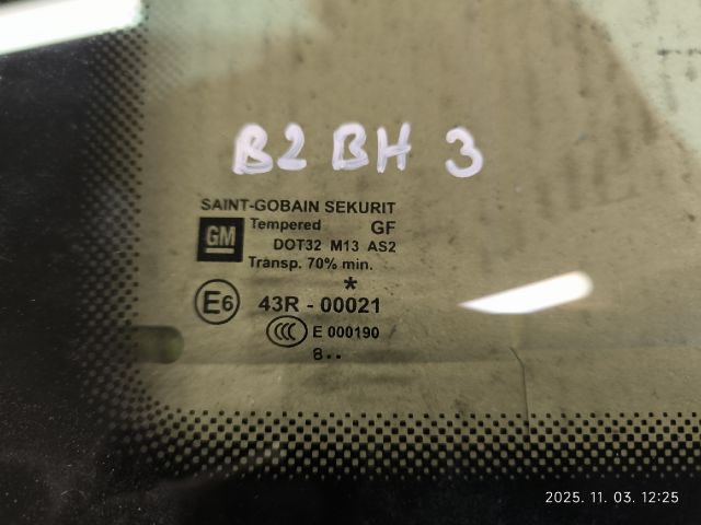 bontott OPEL ZAFIRA B Bal C Oszlop Oldalablak Üveg