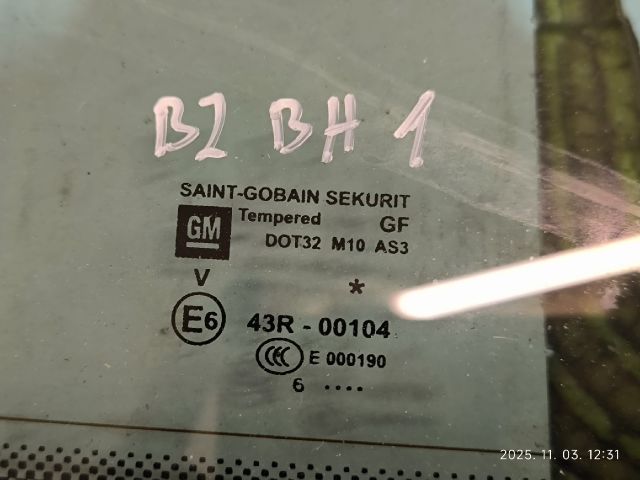 bontott OPEL ZAFIRA B Bal C Oszlop Oldalablak Üveg