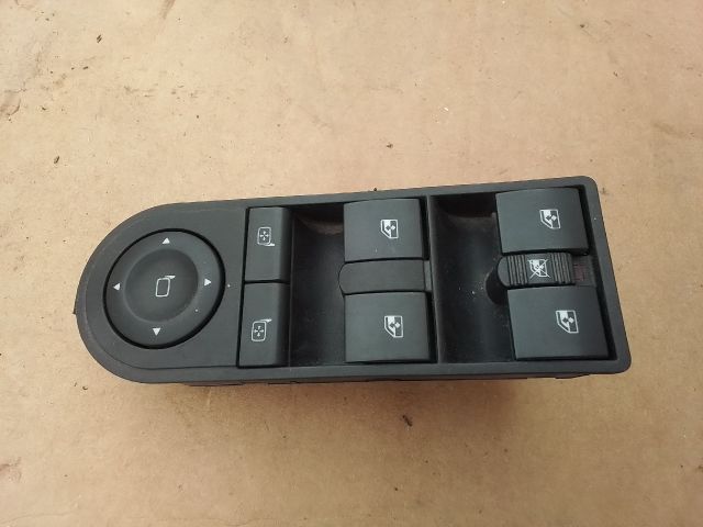 bontott OPEL ZAFIRA B Bal első Ablakemelő Kapcsoló