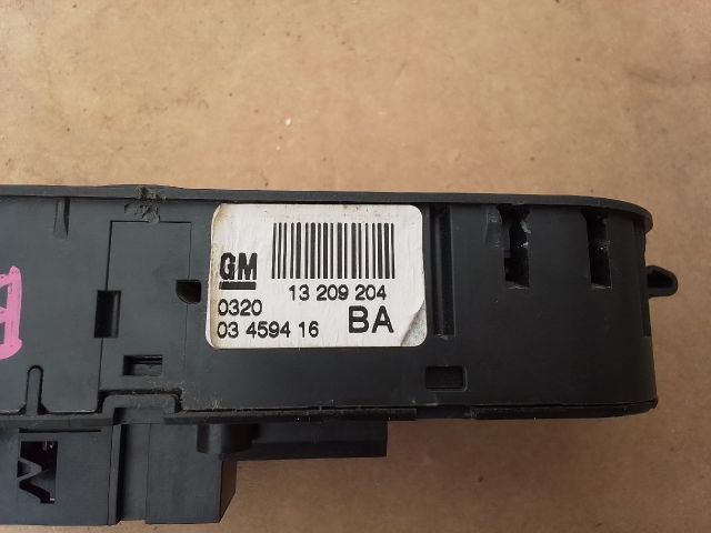 bontott OPEL ZAFIRA B Bal első Ablakemelő Kapcsoló