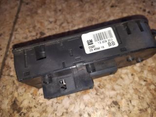 bontott OPEL ZAFIRA B Bal első Ablakemelő Kapcsoló