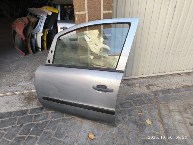bontott OPEL ZAFIRA B Bal első Ajtó (Üres lemez)