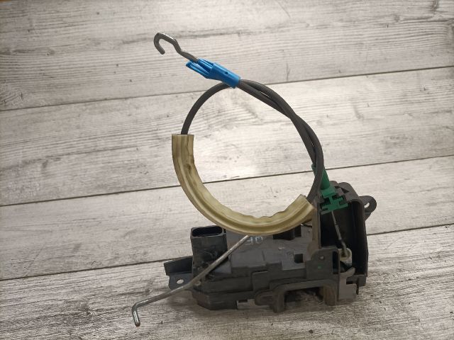 bontott OPEL ZAFIRA B Bal első Ajtózár