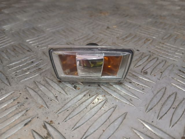 bontott OPEL ZAFIRA B Bal első Irányjelző