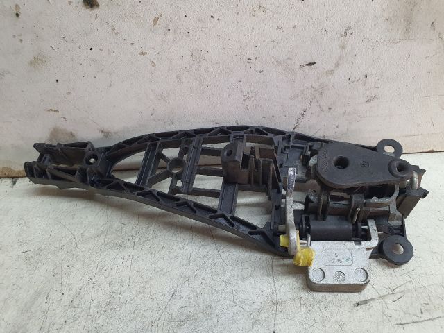 bontott OPEL ZAFIRA B Bal első Külső Kilincsfészek