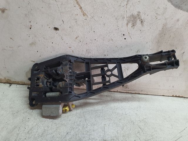 bontott OPEL ZAFIRA B Bal első Külső Kilincsfészek