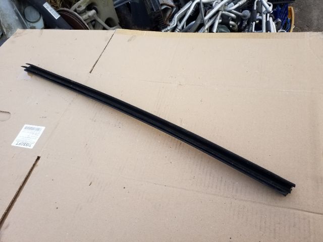 bontott OPEL ZAFIRA B Bal első Vízlehúzó Gumicsík