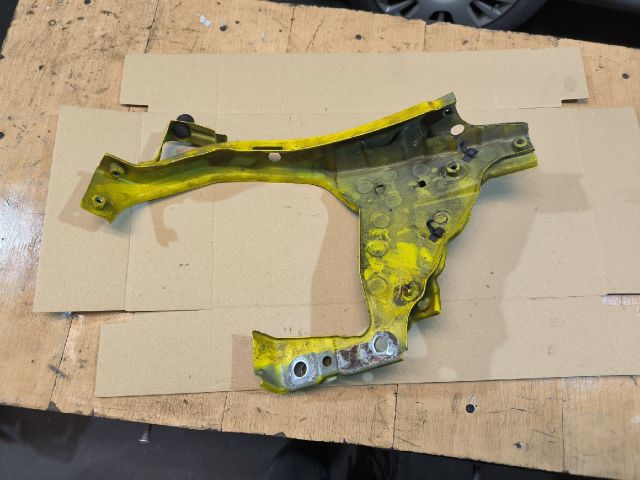 bontott OPEL ZAFIRA B Bal Fényszóró Lámpakeret