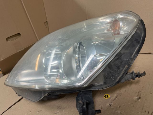 bontott OPEL ZAFIRA B Bal Fényszóró