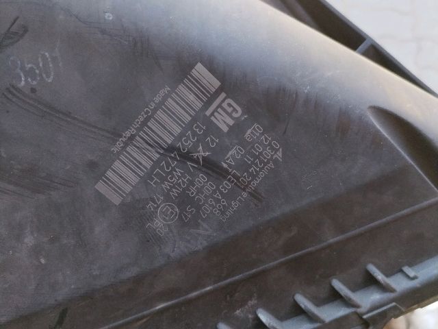 bontott OPEL ZAFIRA B Bal Fényszóró