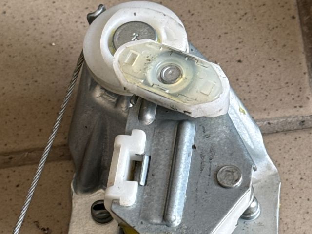 bontott OPEL ZAFIRA B Bal hátsó Ablakemelő Szerkezet (Elektromos)