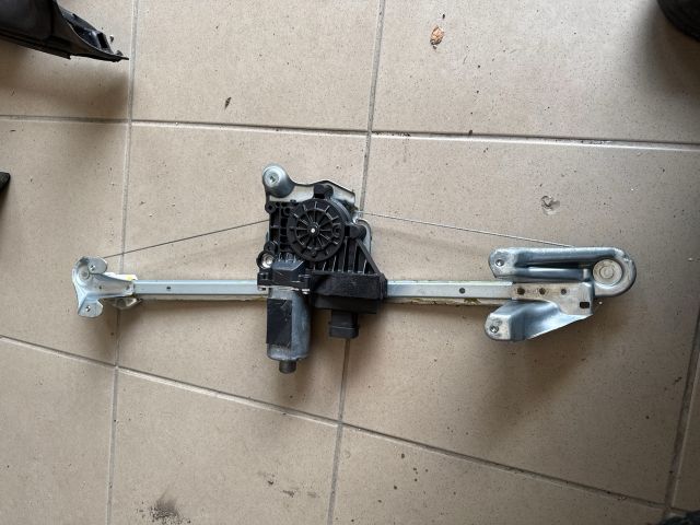 bontott OPEL ZAFIRA B Bal hátsó Ablakemelő Szerkezet (Elektromos)