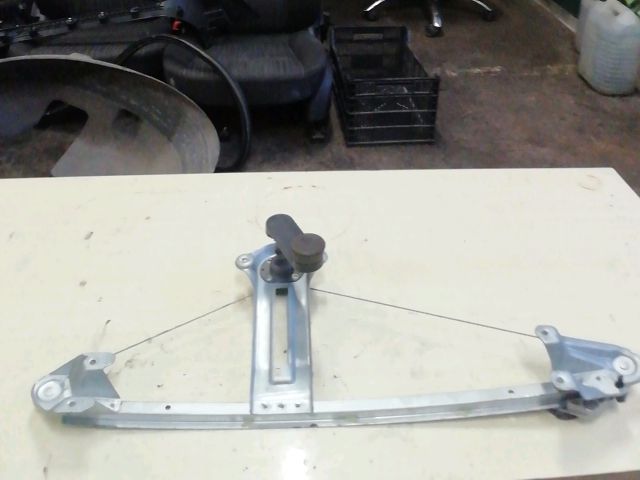 bontott OPEL ZAFIRA B Bal hátsó Ablakemelő Szerkezet (Mechanikus)