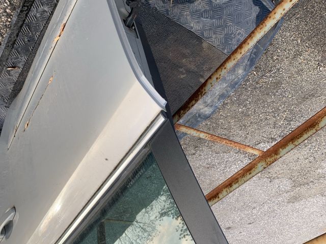 bontott OPEL ZAFIRA B Bal hátsó Ajtó (Részeivel)