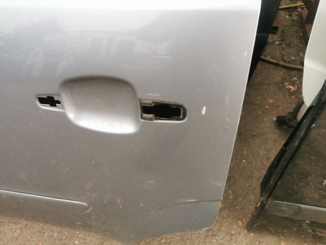 bontott OPEL ZAFIRA B Bal hátsó Ajtó (Üres lemez)