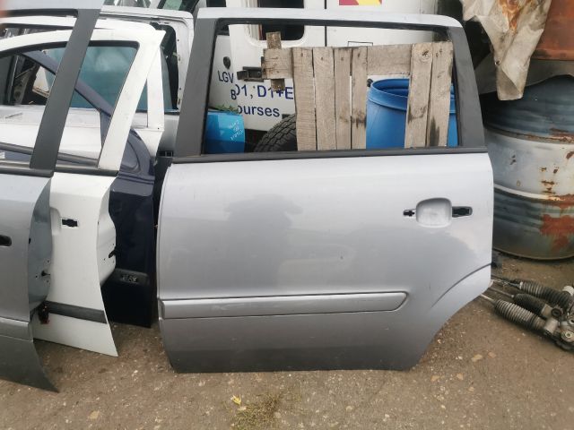 bontott OPEL ZAFIRA B Bal hátsó Ajtó (Üres lemez)