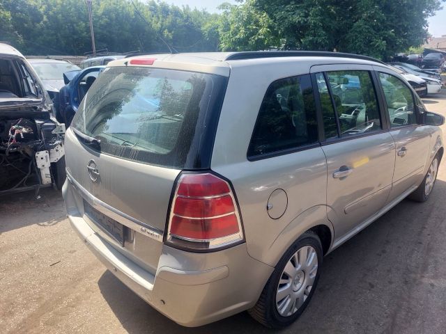 bontott OPEL ZAFIRA B Bal Hátsó Lámpa