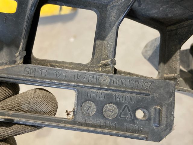 bontott OPEL ZAFIRA B Bal hátsó Oldal Lökhárító Tartó (Műanyag)