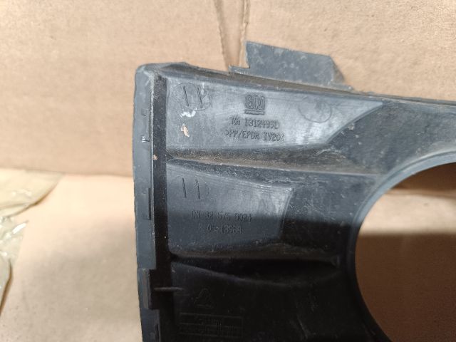 bontott OPEL ZAFIRA B Bal Ködlámpa Rács