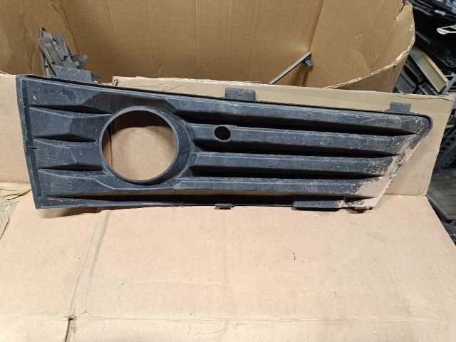 bontott OPEL ZAFIRA B Bal Ködlámpa Rács