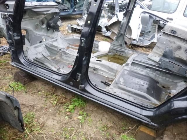 bontott OPEL ZAFIRA B Bal Küszöb