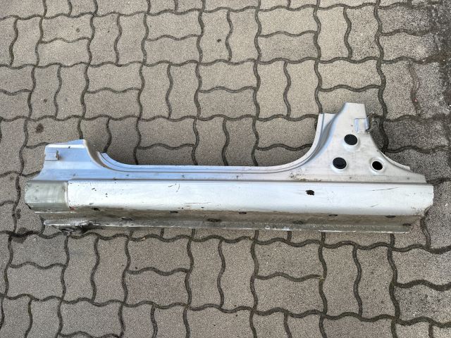 bontott OPEL ZAFIRA B Bal Küszöb