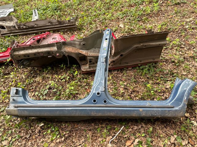 bontott OPEL ZAFIRA B Bal Küszöb