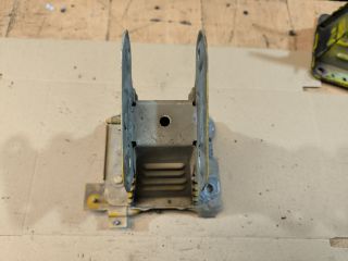 bontott OPEL ZAFIRA B Bal Lökhárító Tartó Nyúlványvég