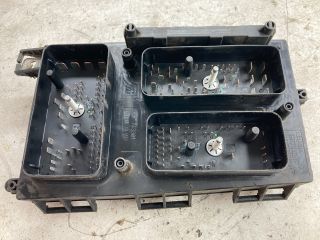 bontott OPEL ZAFIRA B Biztosítéktábla Doboz