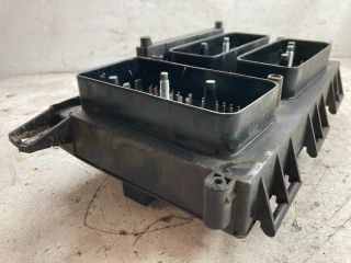 bontott OPEL ZAFIRA B Biztosítéktábla Doboz