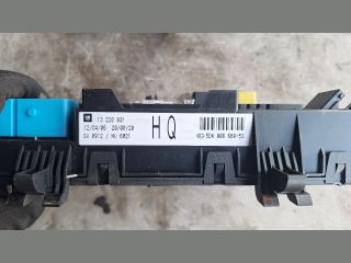 bontott OPEL ZAFIRA B Biztosítéktábla Utastér