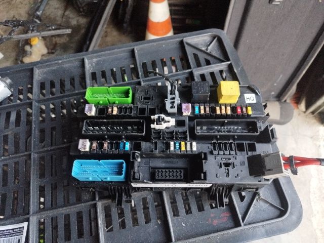 bontott OPEL ZAFIRA B Biztosítéktábla Utastér