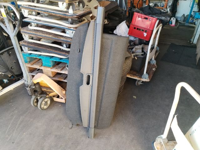 bontott OPEL ZAFIRA B Csomagtér Roló