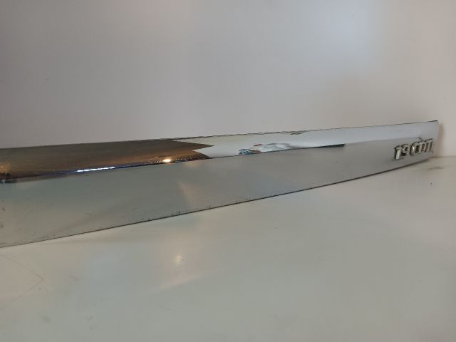 bontott OPEL ZAFIRA B Csomagtérajtó Díszléc