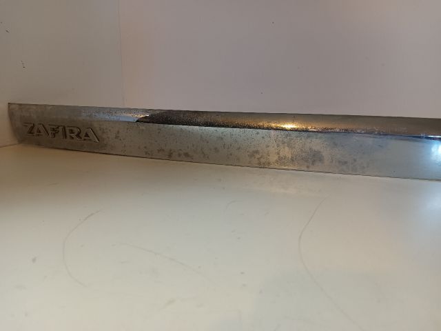 bontott OPEL ZAFIRA B Csomagtérajtó Díszléc