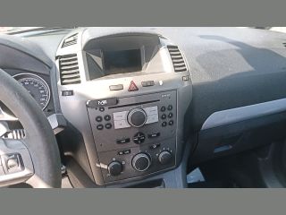 bontott OPEL ZAFIRA B Csomagtérajtó (Részeivel)