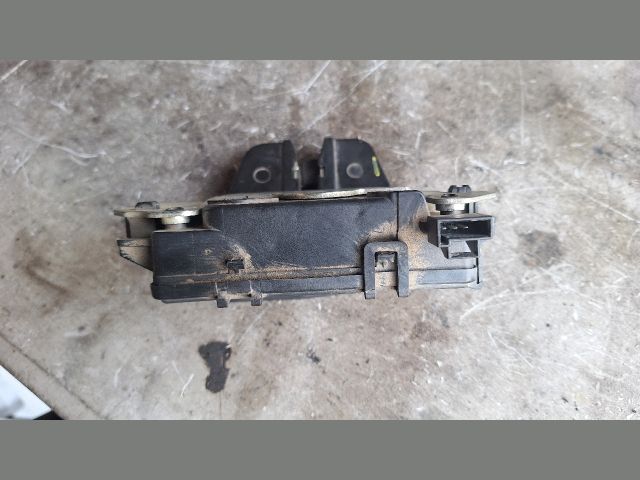 bontott OPEL ZAFIRA B Csomagtérajtó Zárszerkezet