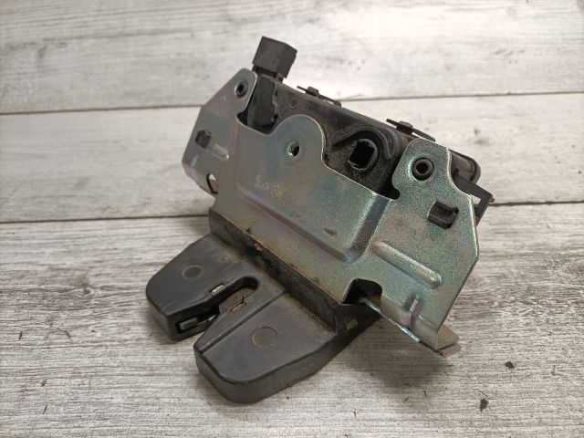 bontott OPEL ZAFIRA B Csomagtérajtó Zárszerkezet