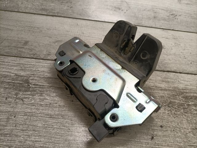 bontott OPEL ZAFIRA B Csomagtérajtó Zárszerkezet