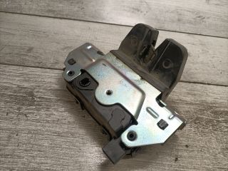 bontott OPEL ZAFIRA B Csomagtérajtó Zárszerkezet