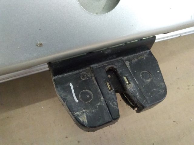 bontott OPEL ZAFIRA B Csomagtérajtó Zárszerkezet