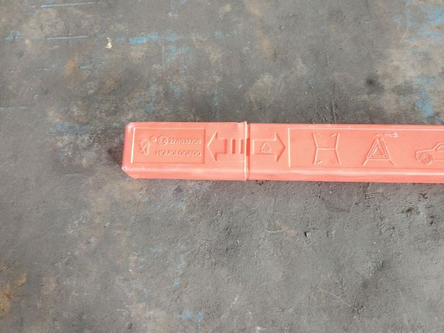 bontott OPEL ZAFIRA B Elakadásjelző Háromszög