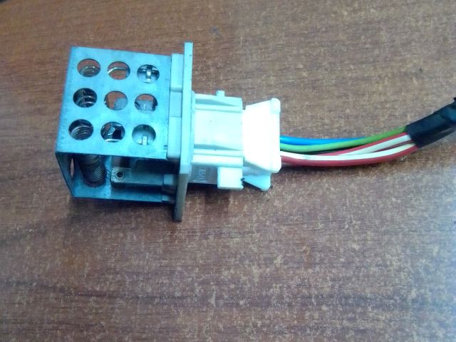 bontott OPEL ZAFIRA B Előtét Ellenállás Fűtőmotor