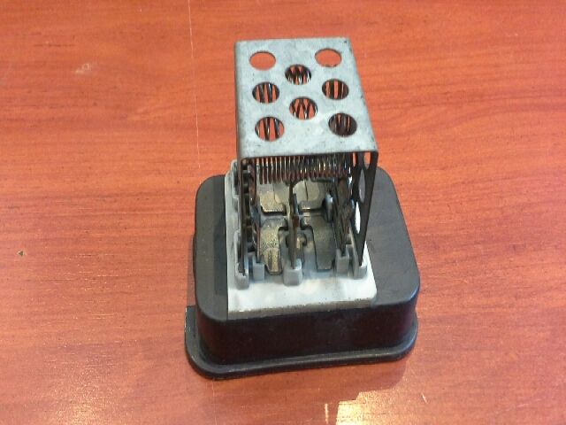 bontott OPEL ZAFIRA B Előtét Ellenállás Fűtőmotor