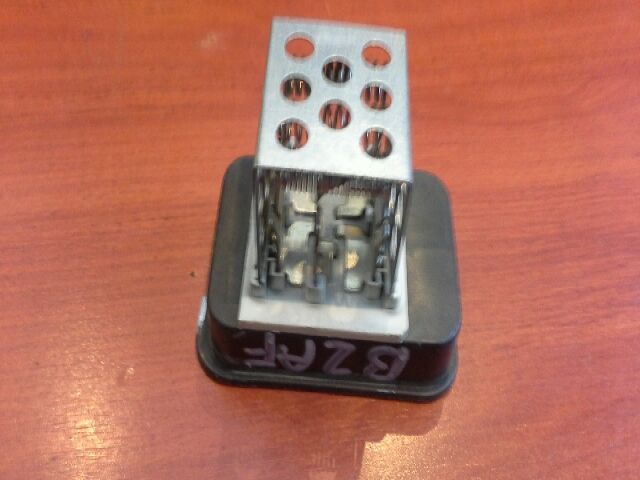 bontott OPEL ZAFIRA B Előtét Ellenállás Fűtőmotor