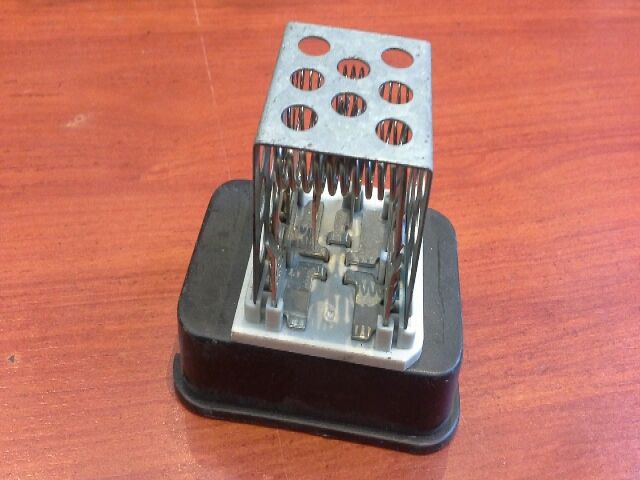 bontott OPEL ZAFIRA B Előtét Ellenállás Fűtőmotor