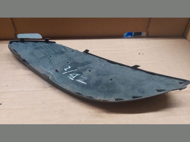 bontott OPEL ZAFIRA B Első Lökhárító Jobb Díszrács