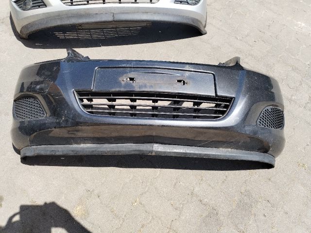 bontott OPEL ZAFIRA B Első Lökhárító (Részeivel)