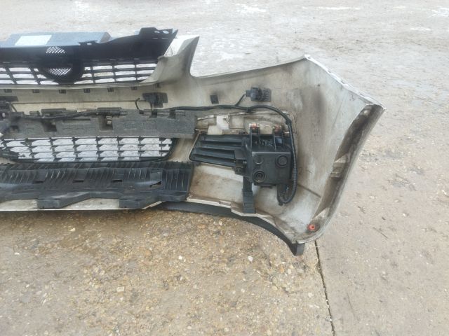 bontott OPEL ZAFIRA B Első Lökhárító (Részeivel)